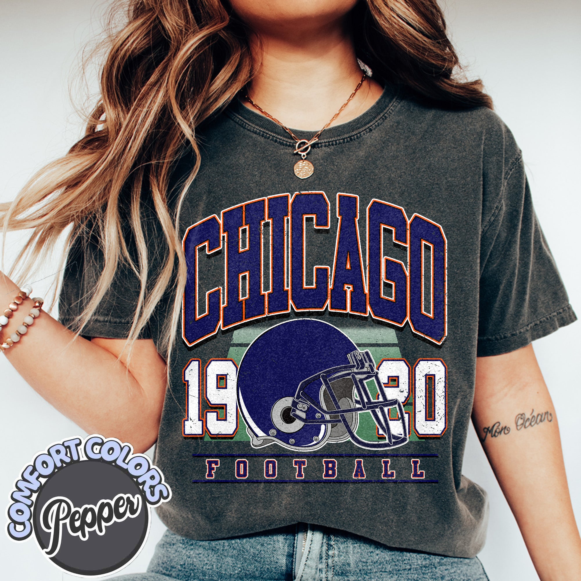 Unisex Chicago football vintage t-shirt for men and women