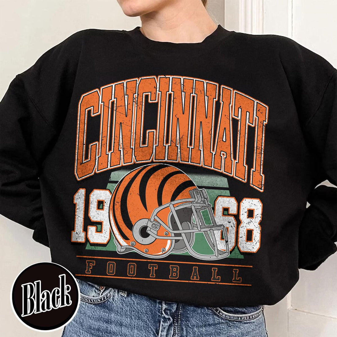 Unisex Cincinnati football vintage crewneck sweatshirt for men and women