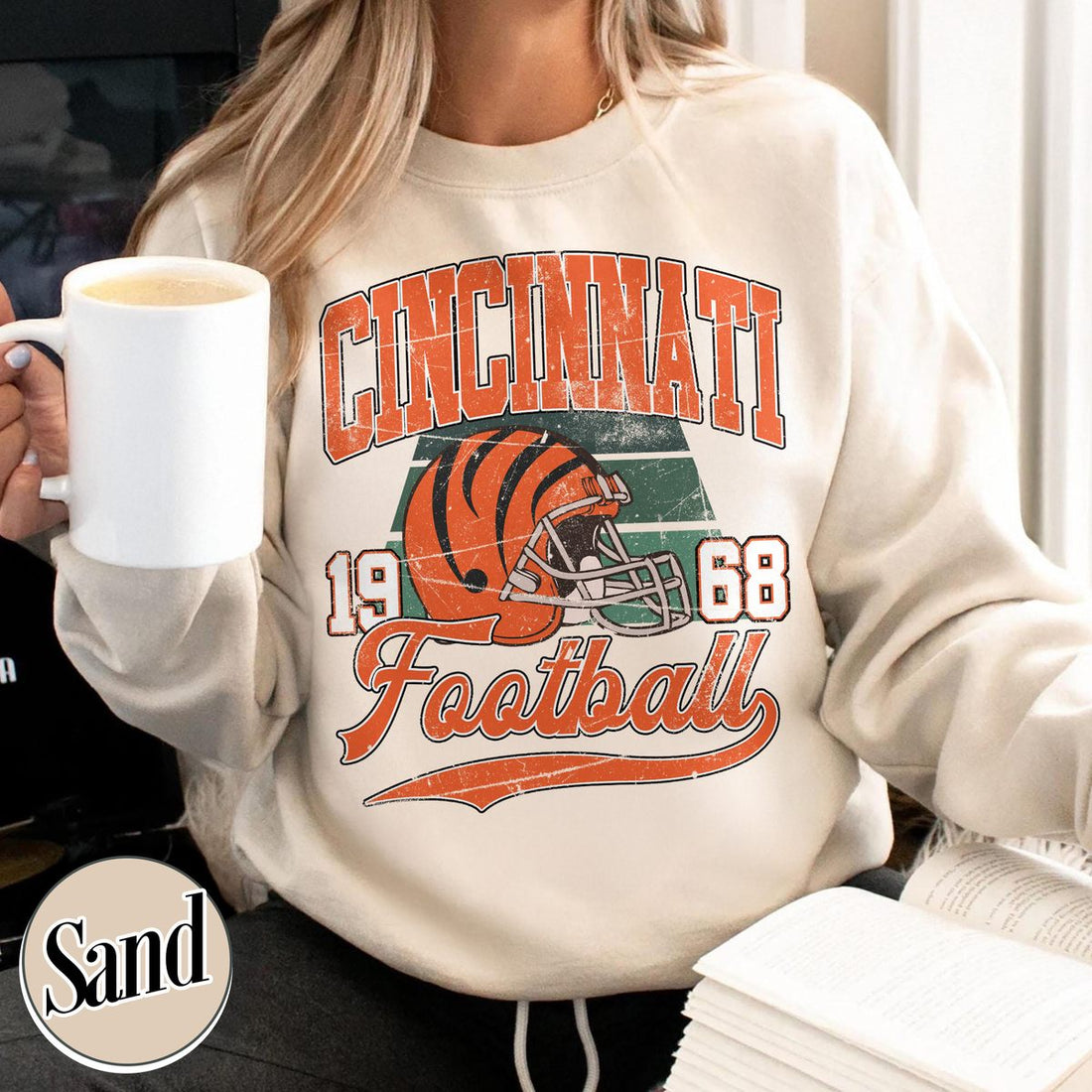 Unisex Cincinnati football vintage crewneck sweatshirt for men and women