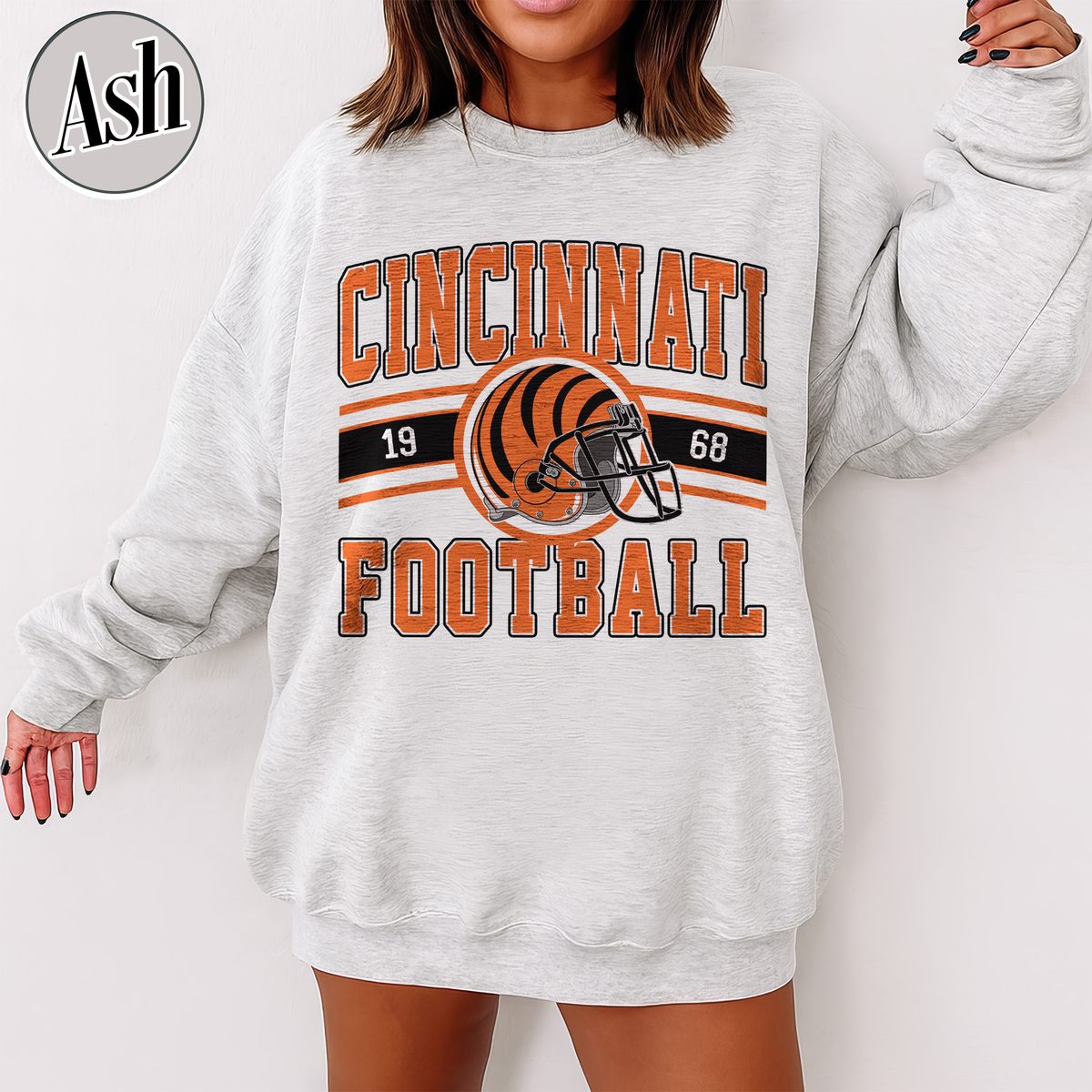 Unisex Cincinnati football vintage crewneck sweatshirt for men and women