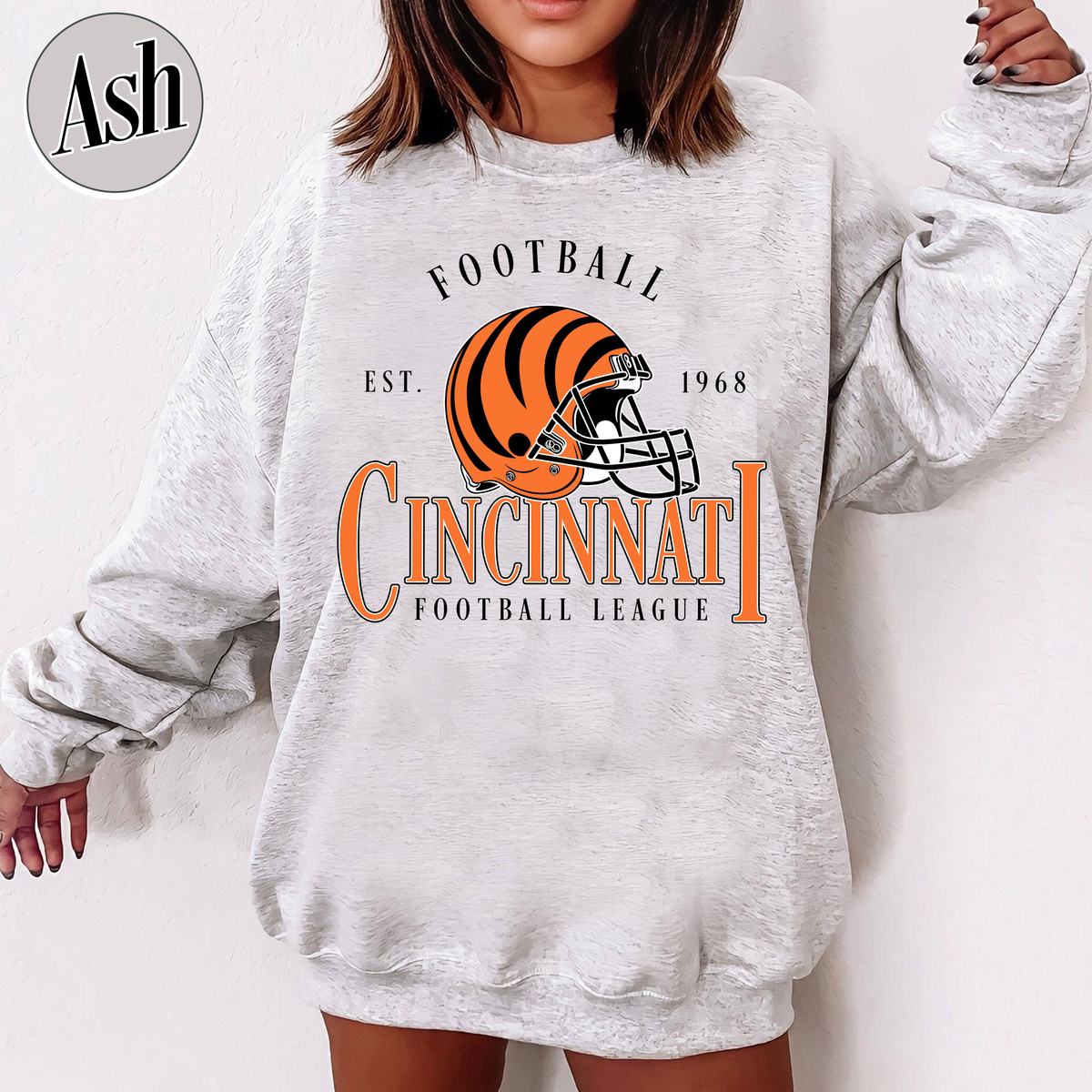 Unisex Cincinnati football vintage crewneck sweatshirt for men and women