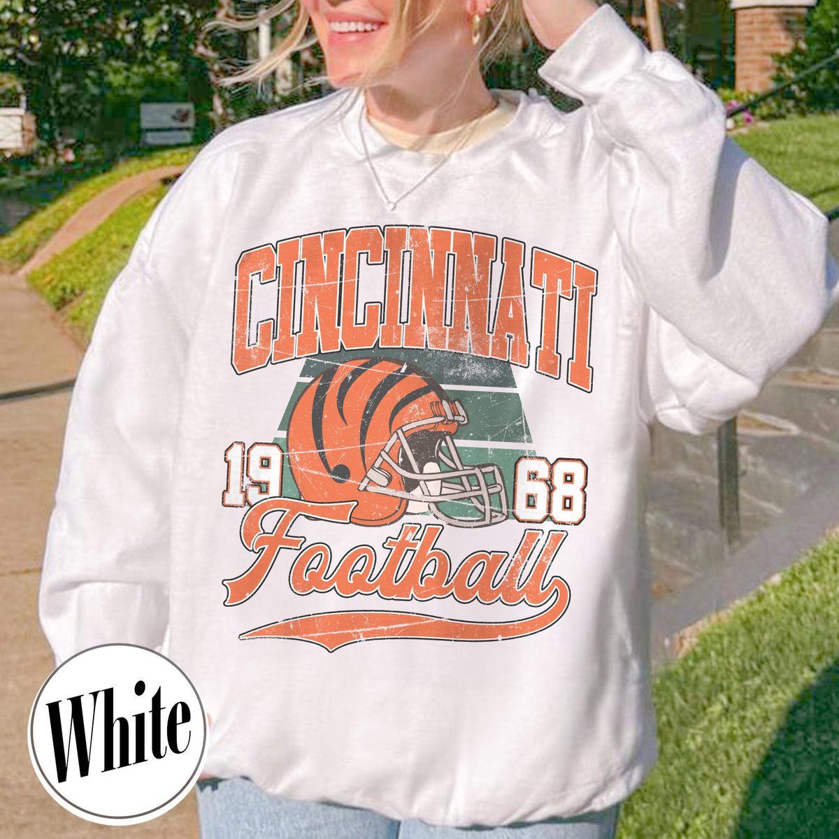 Unisex Cincinnati football vintage crewneck sweatshirt for men and women