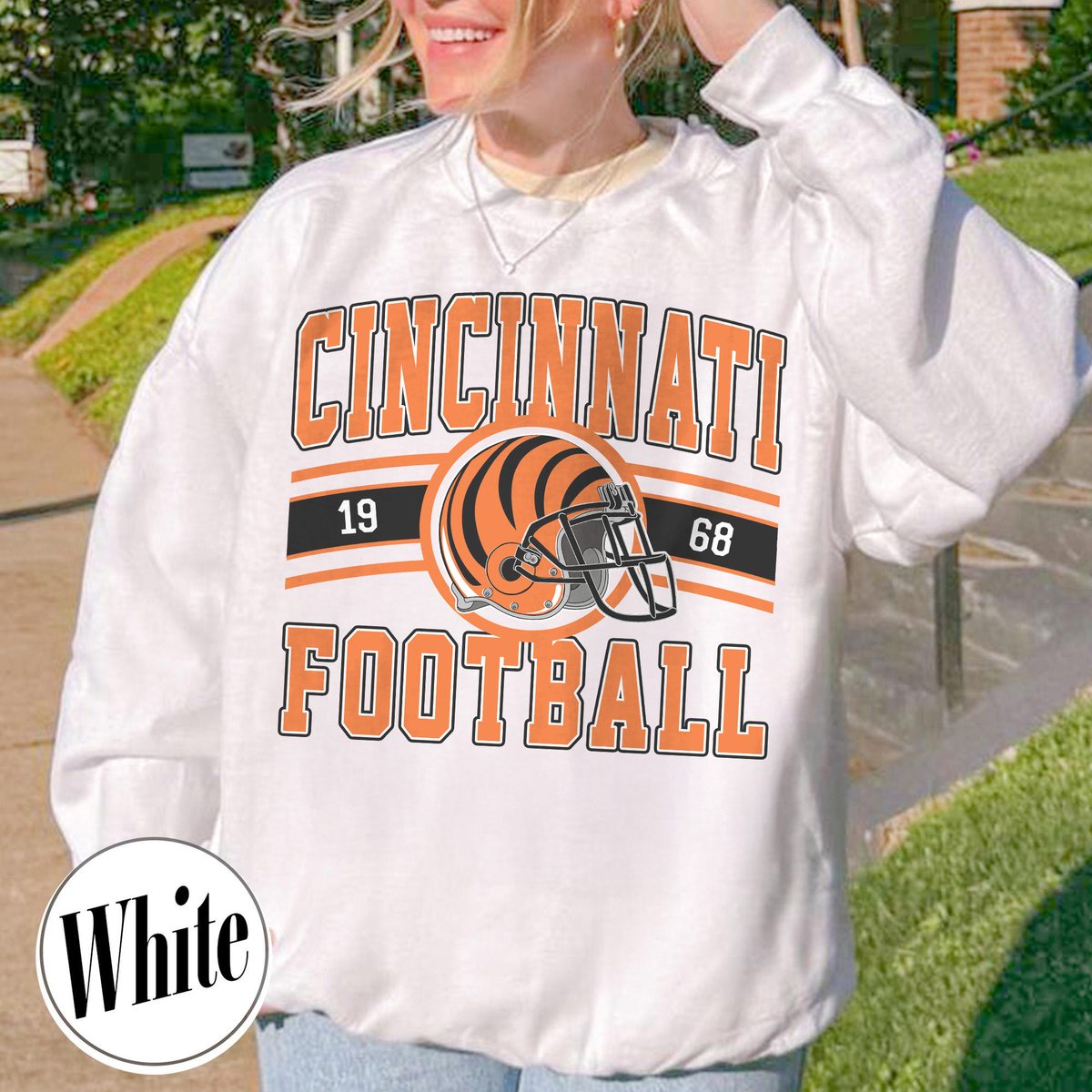 Unisex Cincinnati football vintage crewneck sweatshirt for men and women