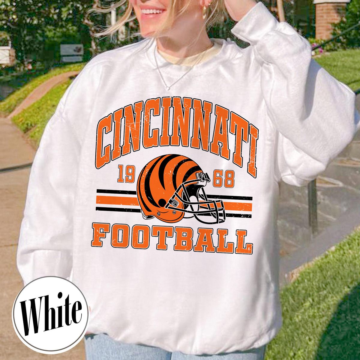 Unisex Cincinnati football vintage crewneck sweatshirt for men and women