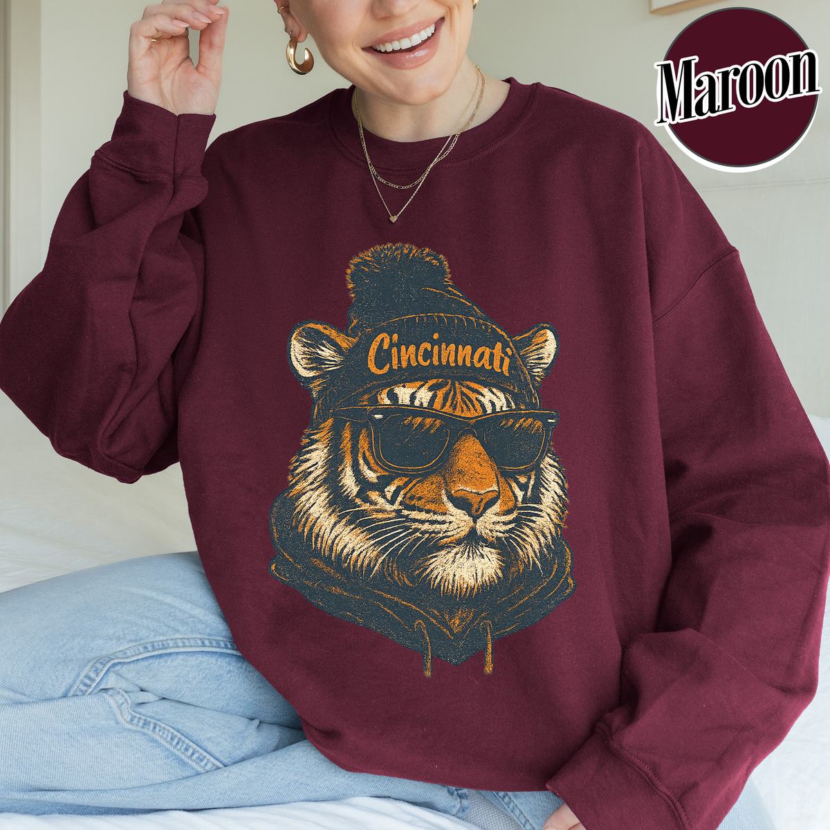 Unisex Cincinnati football vintage crewneck sweatshirt for men and women