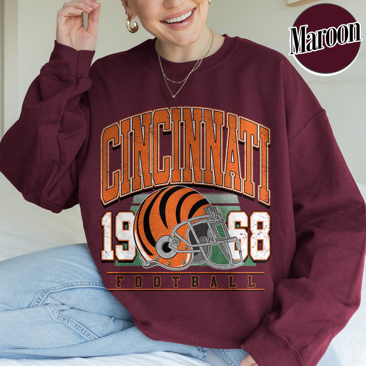 Unisex Cincinnati football vintage crewneck sweatshirt for men and women