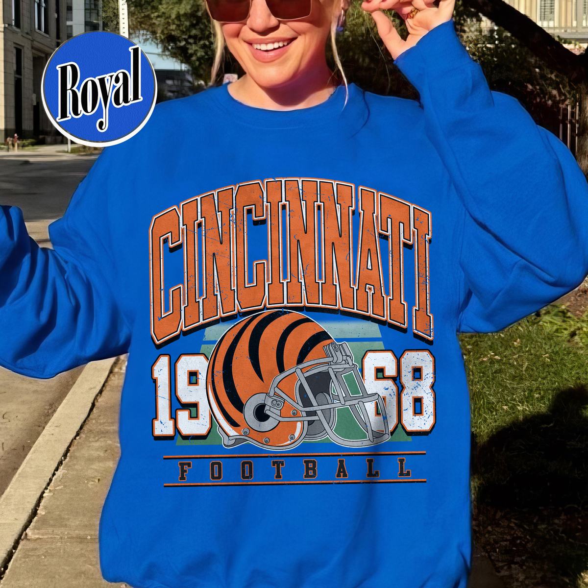 Unisex Cincinnati football vintage crewneck sweatshirt for men and women