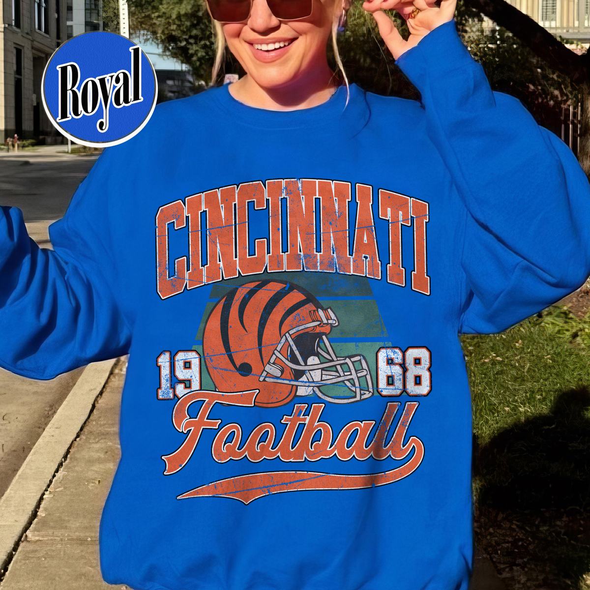 Unisex Cincinnati football vintage crewneck sweatshirt for men and women
