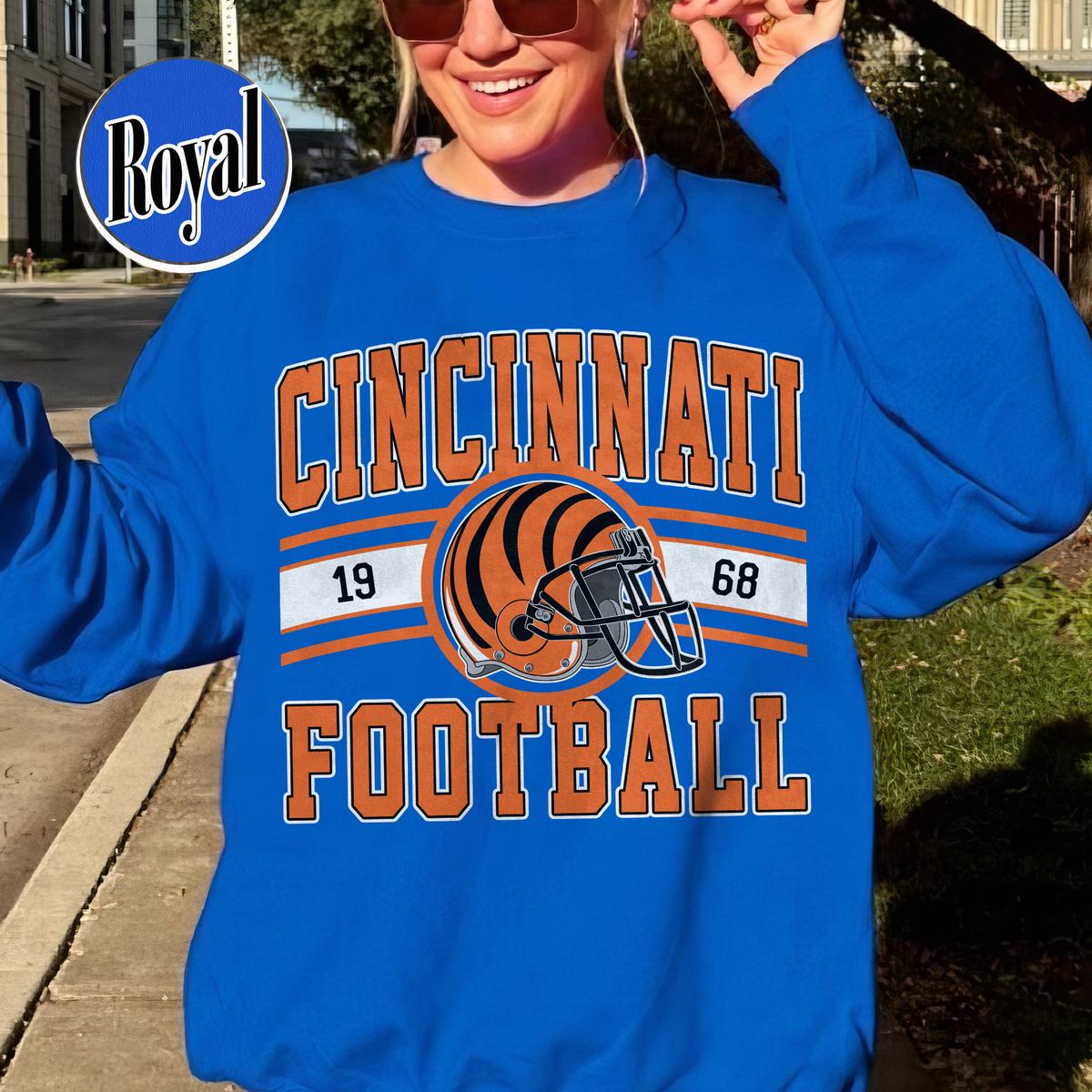 Unisex Cincinnati football vintage crewneck sweatshirt for men and women