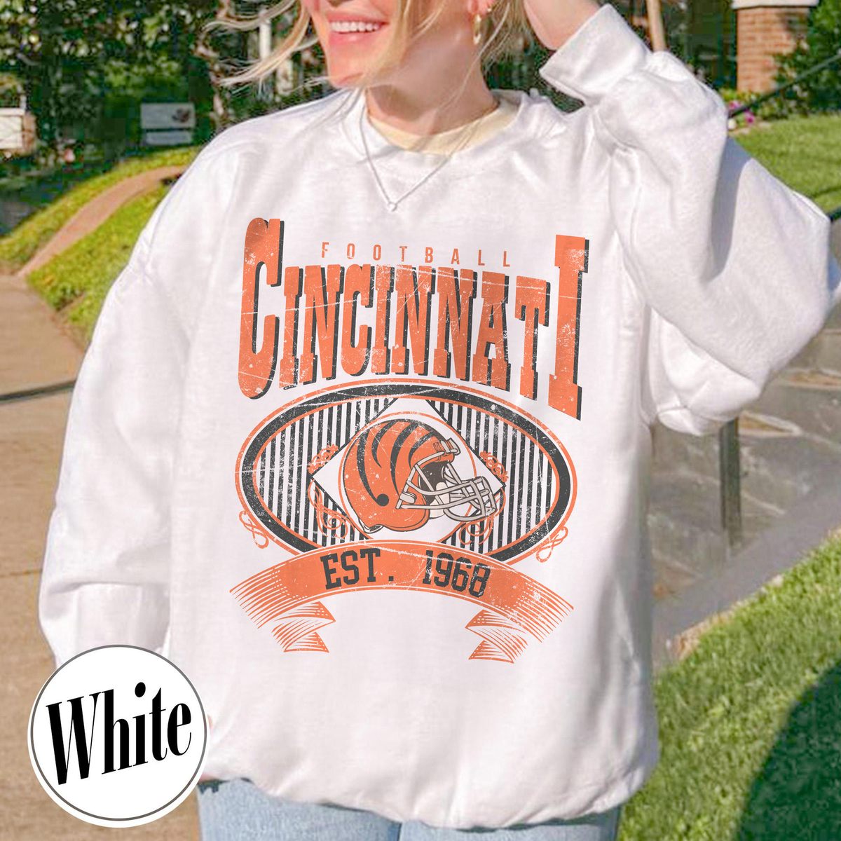 Unisex Cincinnati football vintage crewneck sweatshirt for men and women