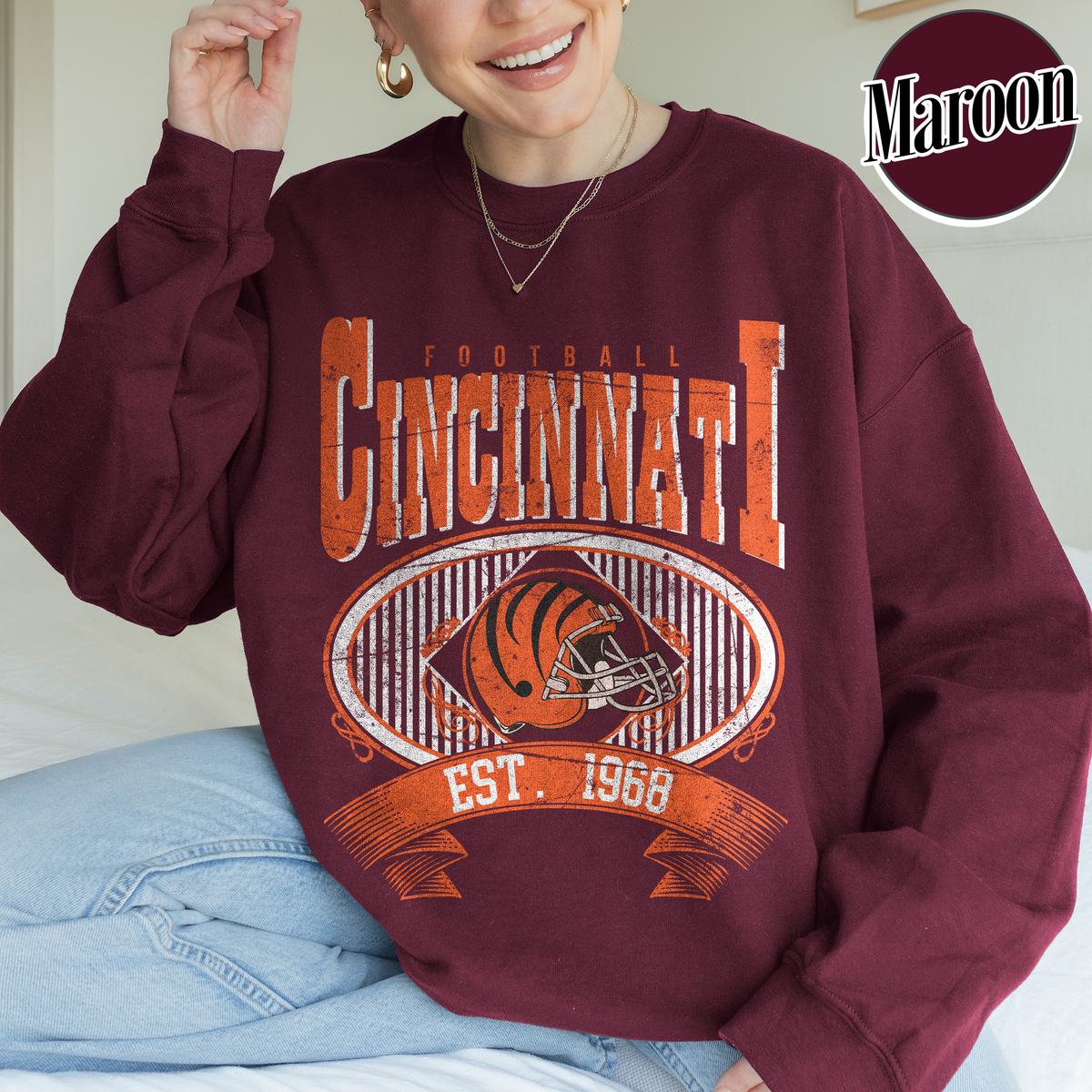 Unisex Cincinnati football vintage crewneck sweatshirt for men and women