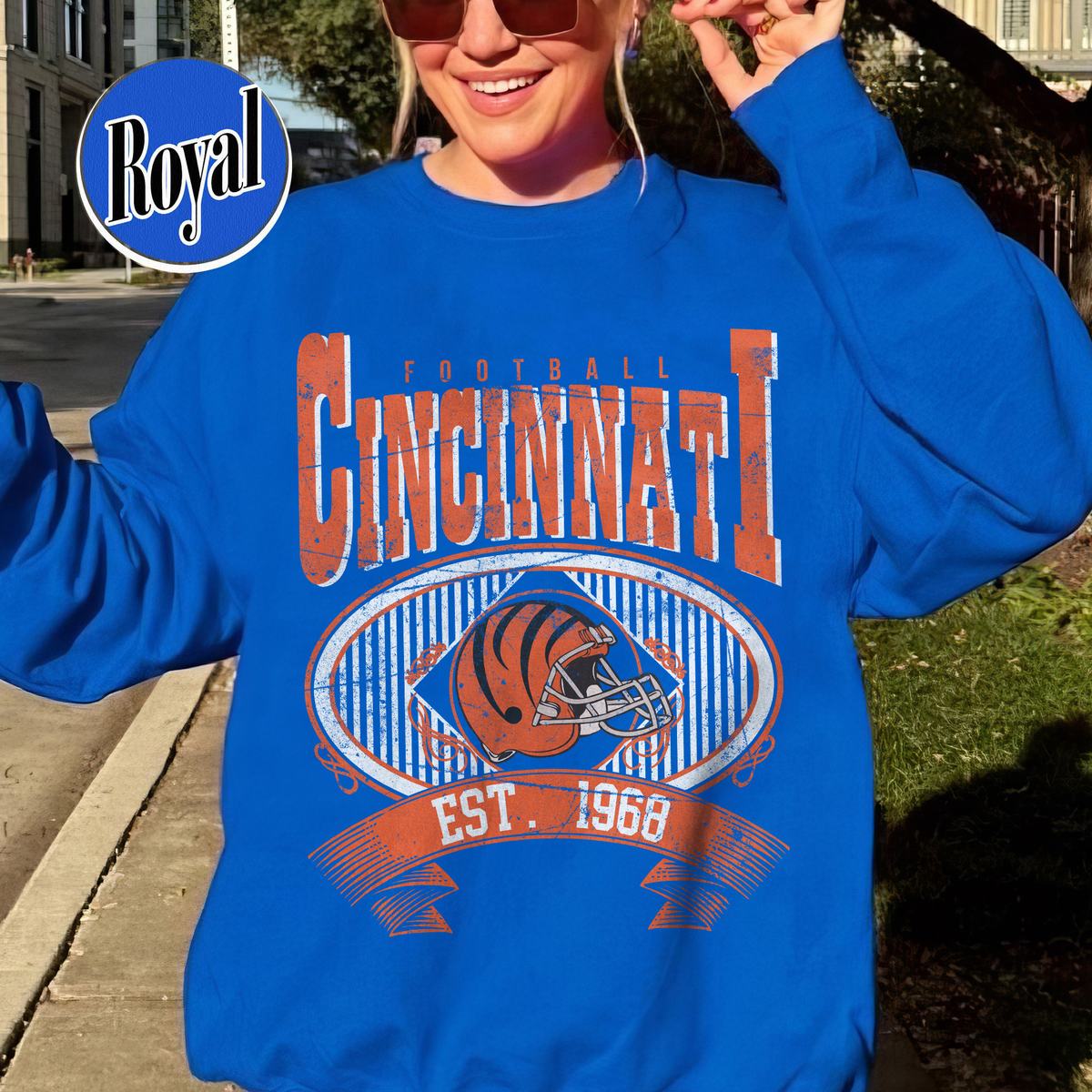 Unisex Cincinnati football vintage crewneck sweatshirt for men and women