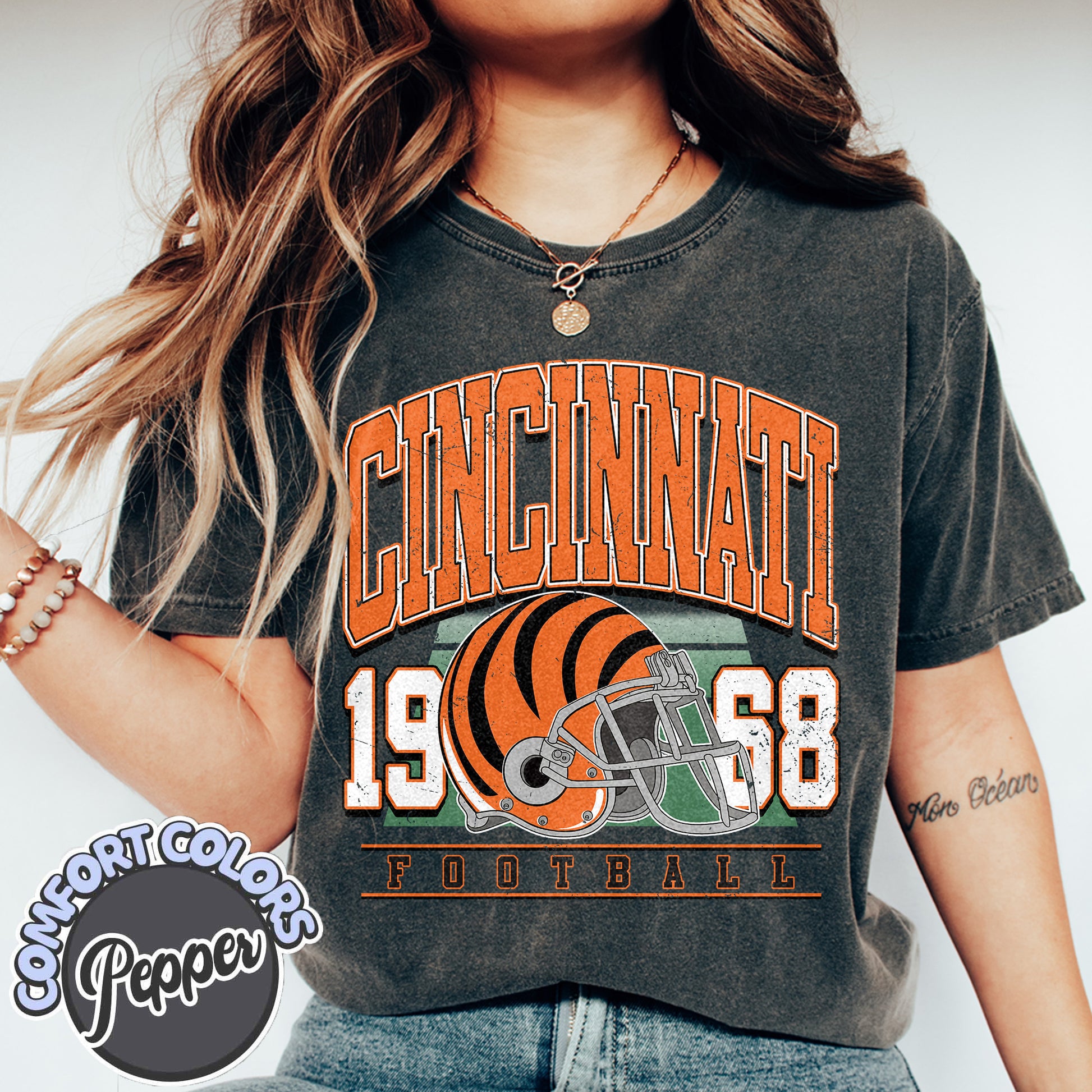 Unisex Cincinnati football vintage t-shirt for men and women