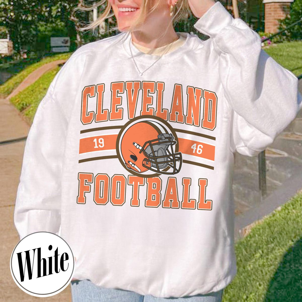 Unisex Cleveland football vintage crewneck sweatshirt for men and women
