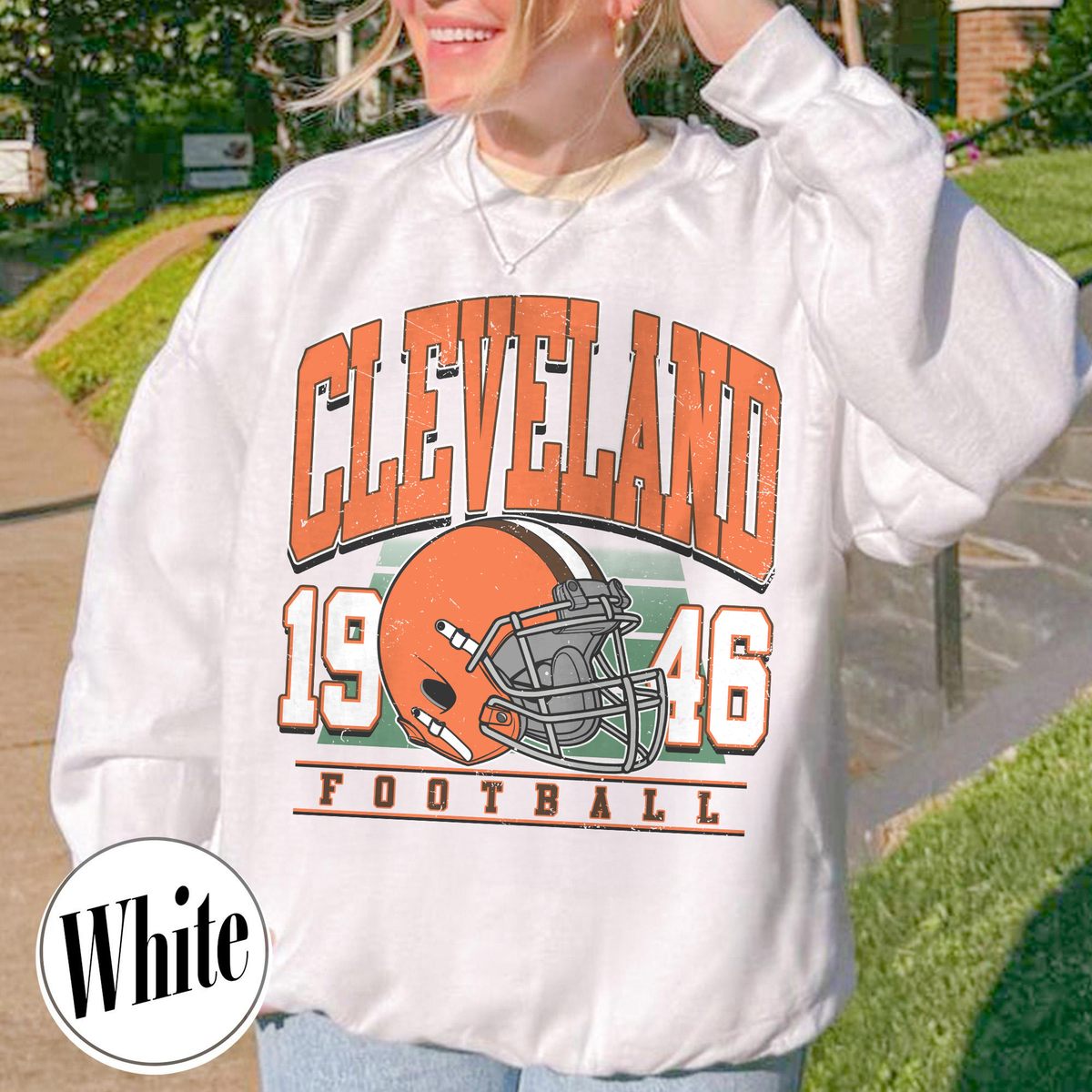 Unisex Cleveland football vintage crewneck sweatshirt for men and women