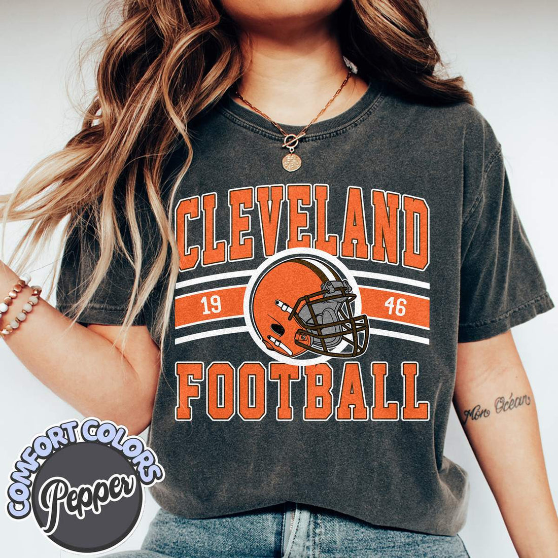 Unisex Cleveland football vintage t-shirt for men and women