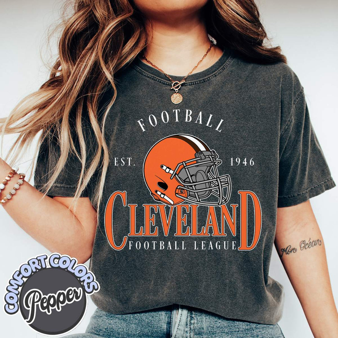 Unisex Cleveland football vintage t-shirt for men and women
