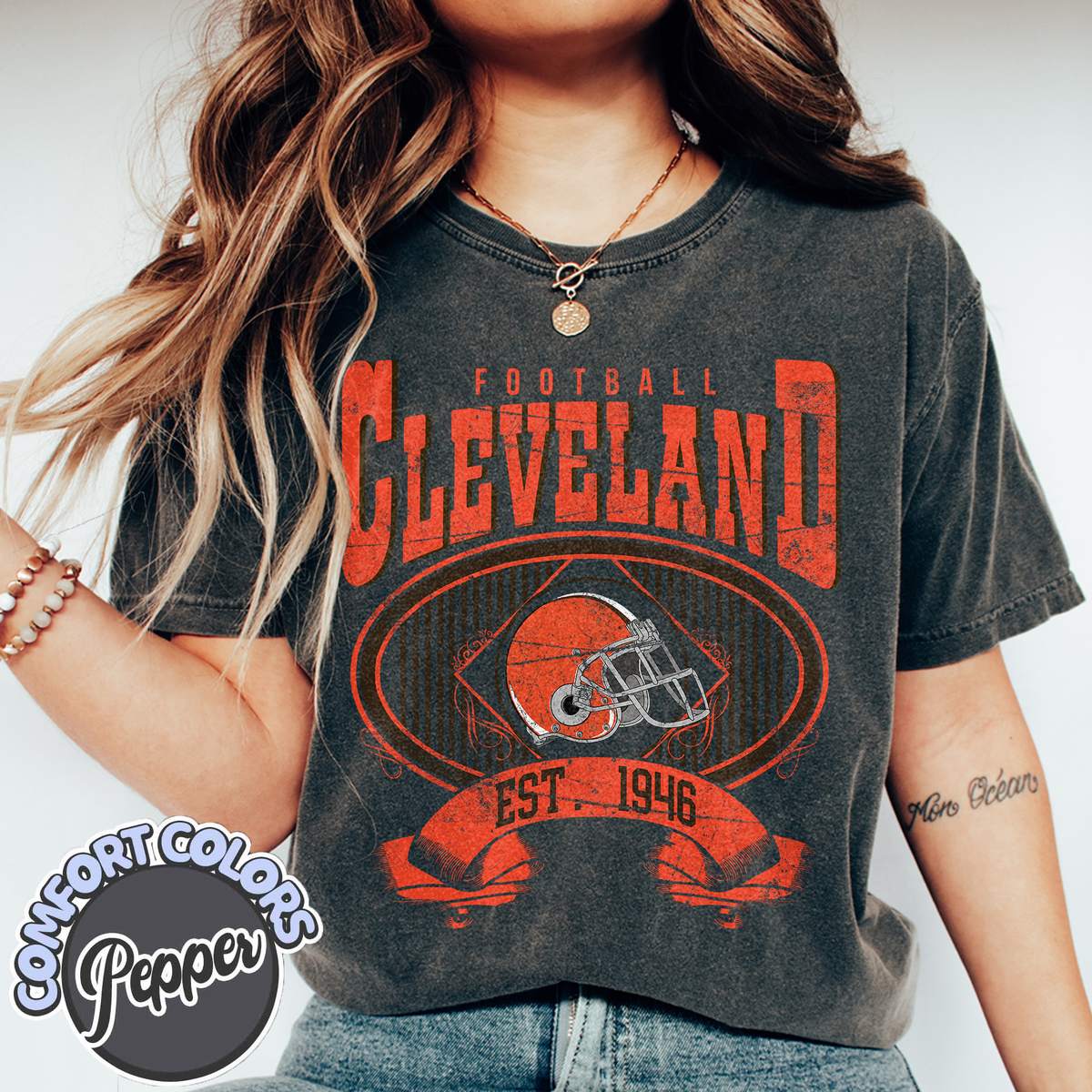 Unisex Cleveland football vintage t-shirt for men and women