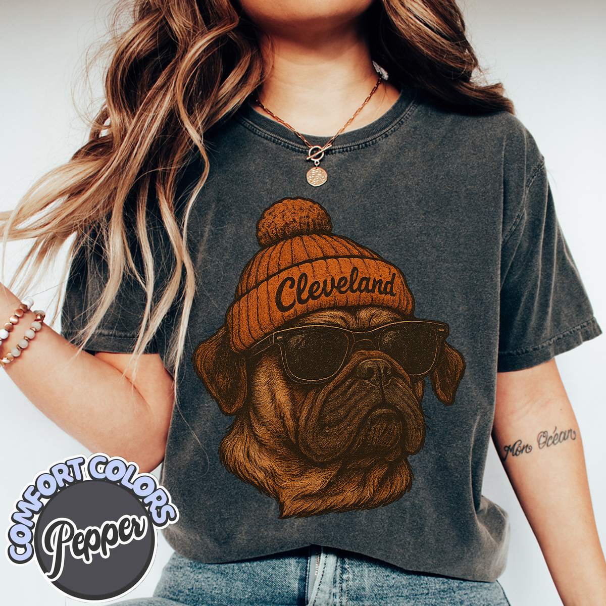 Unisex Cleveland football vintage t-shirt for men and women