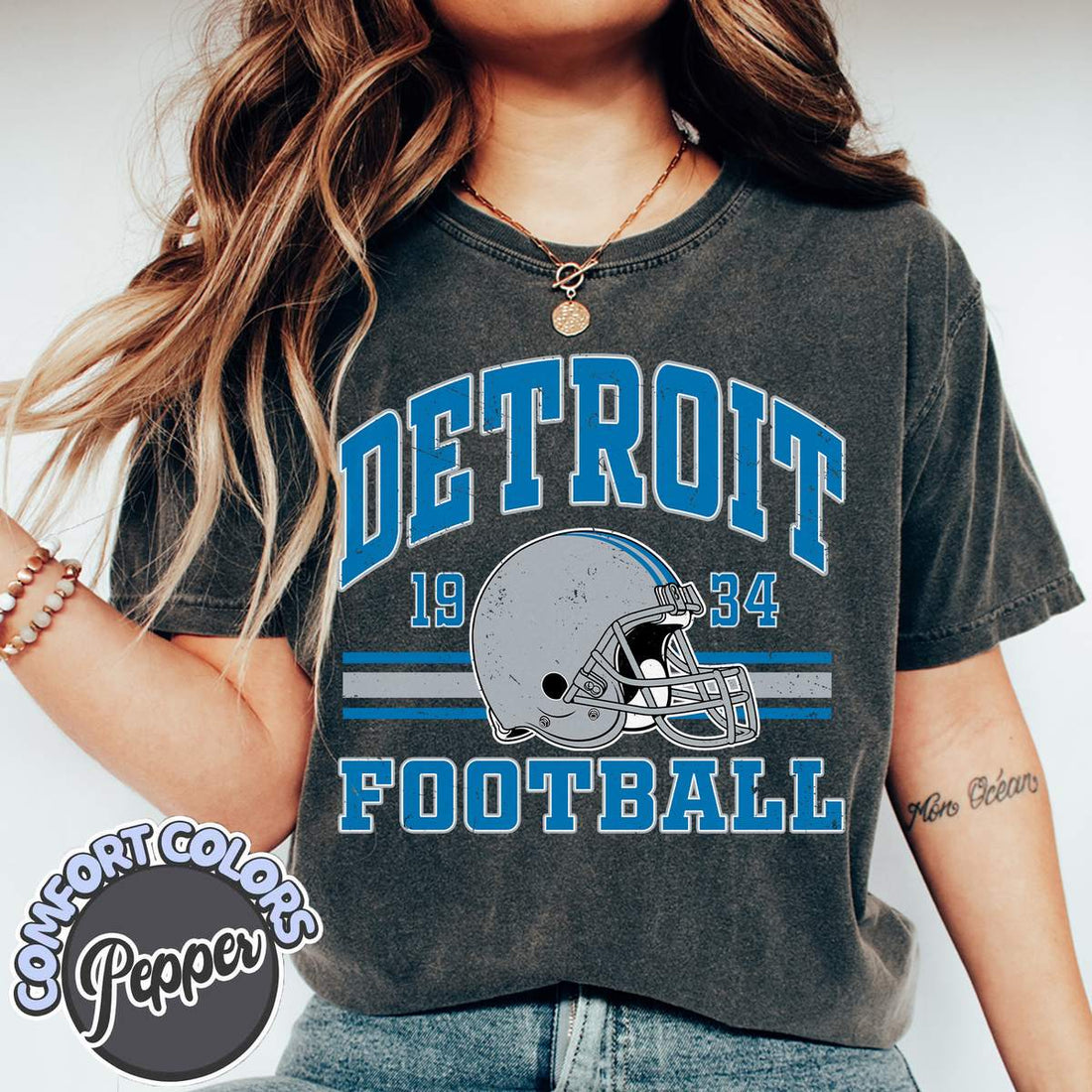 Unisex Detroit football vintage t-shirt for men and women
