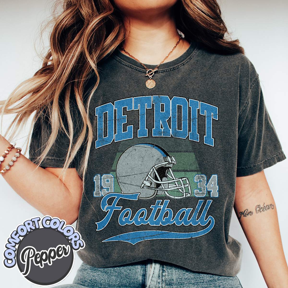 Unisex Detroit football vintage t-shirt for men and women
