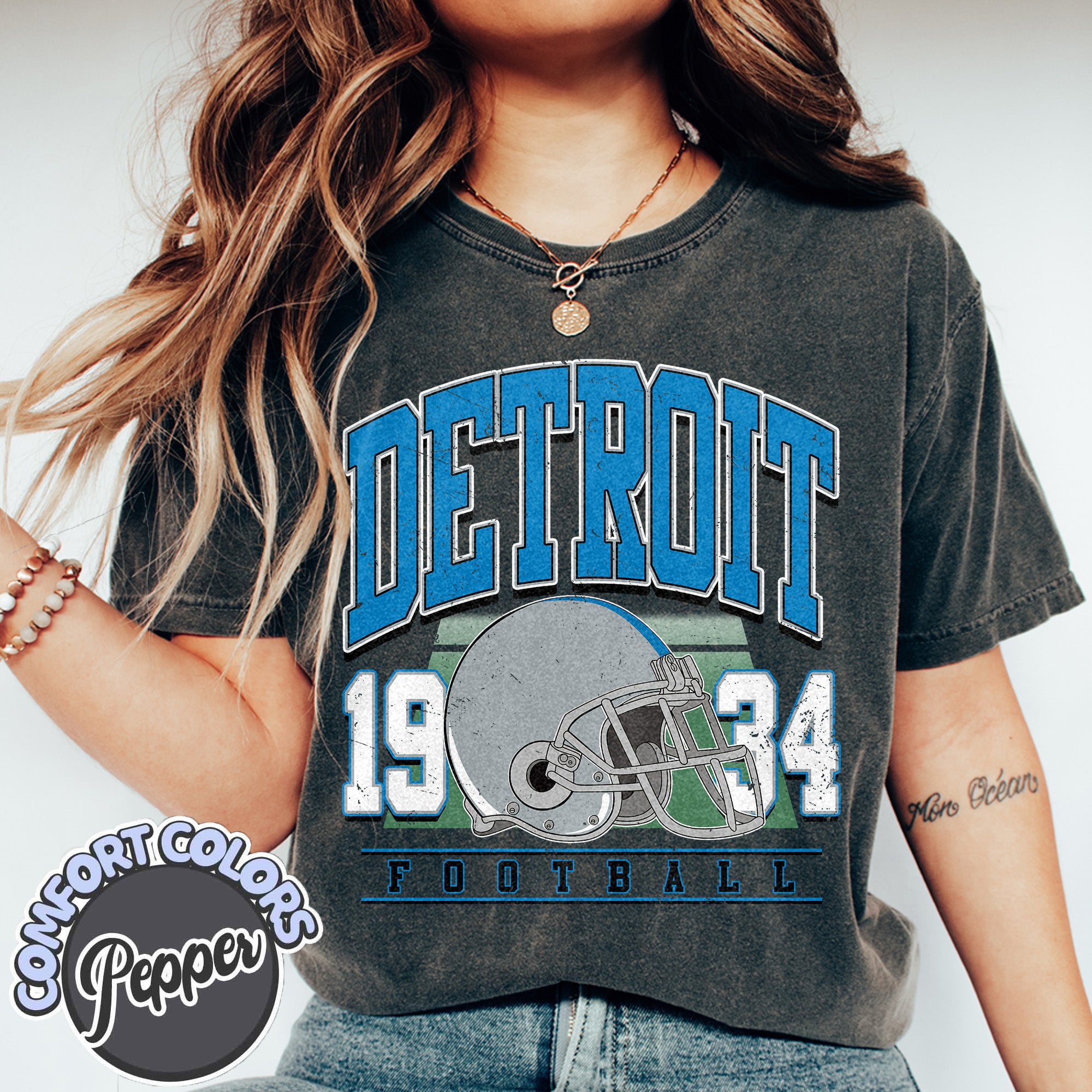 Unisex Detroit football vintage t-shirt for men and women
