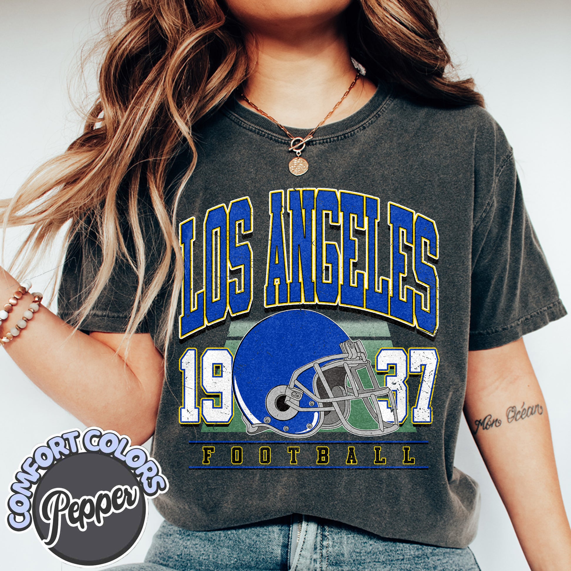 Unisex Los Angeles football vintage t-shirt for men and women
