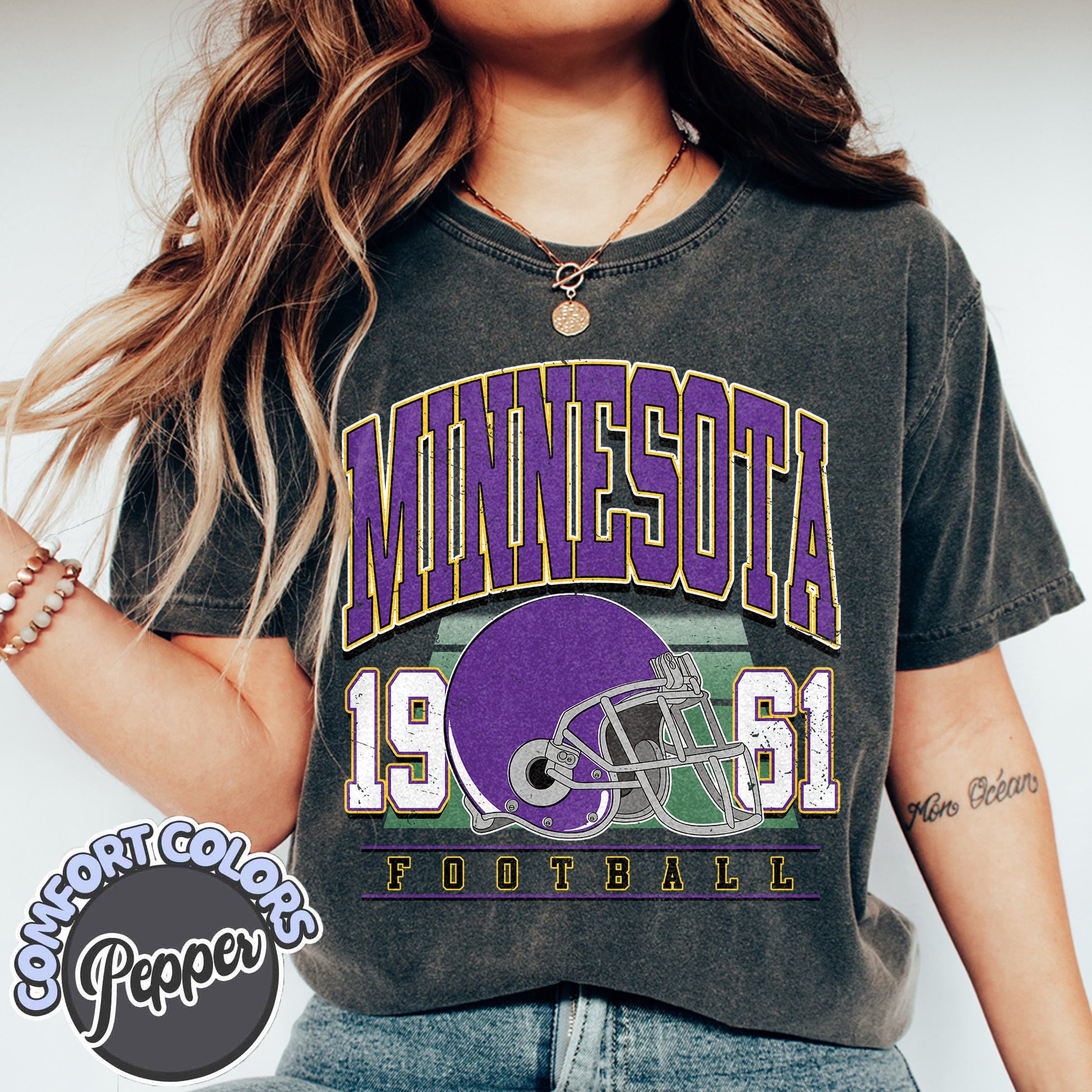 Unisex Minnesota football vintage t-shirt for men and women