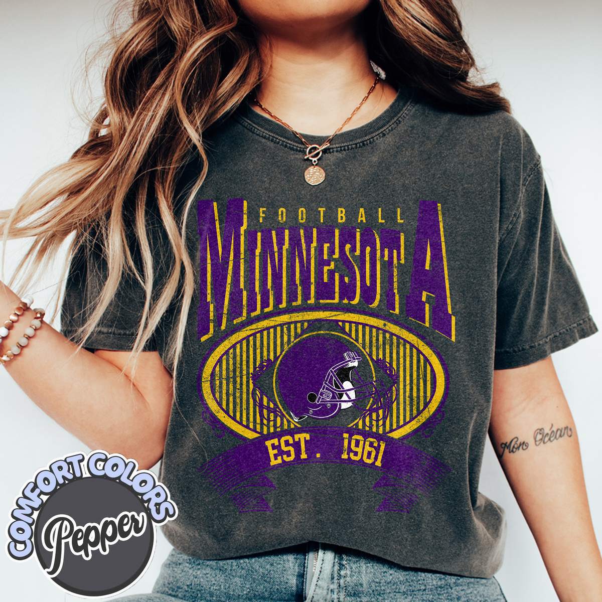 Unisex Minnesota football vintage t-shirt for men and women