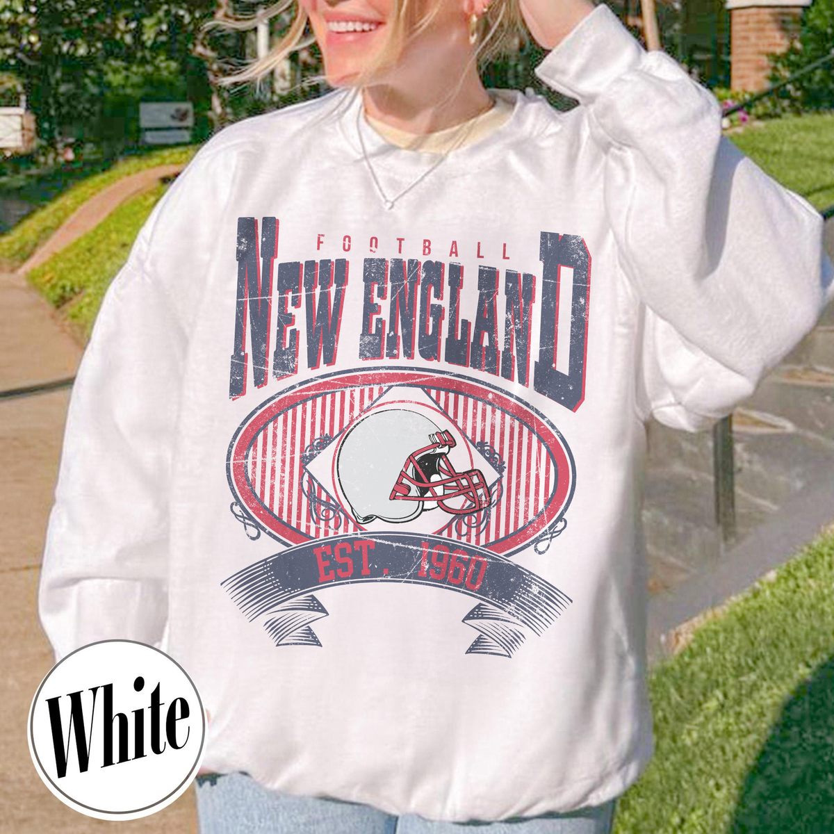 Unisex New England football vintage crewneck sweatshirt for men and women