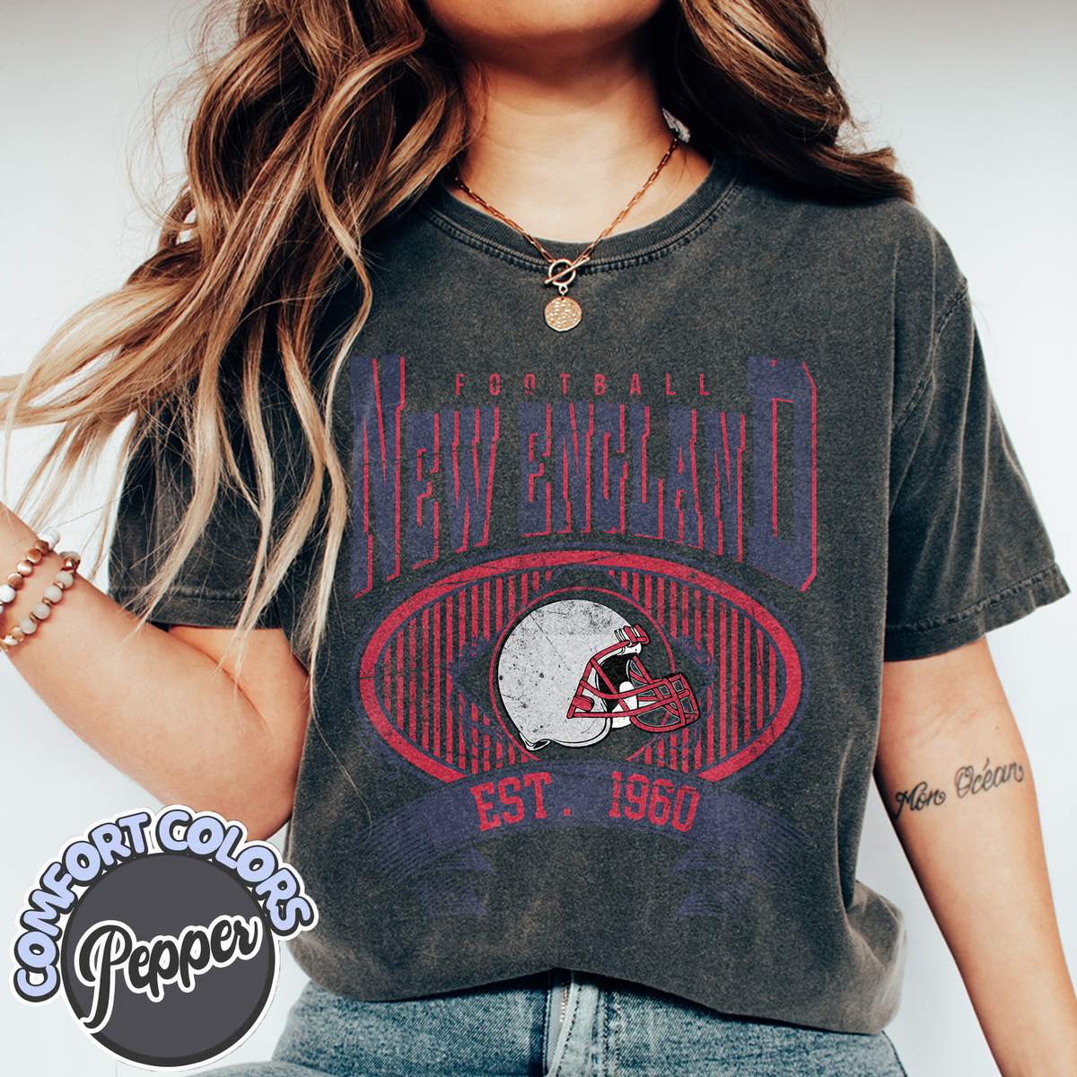 Unisex New England football vintage t-shirt for men and women