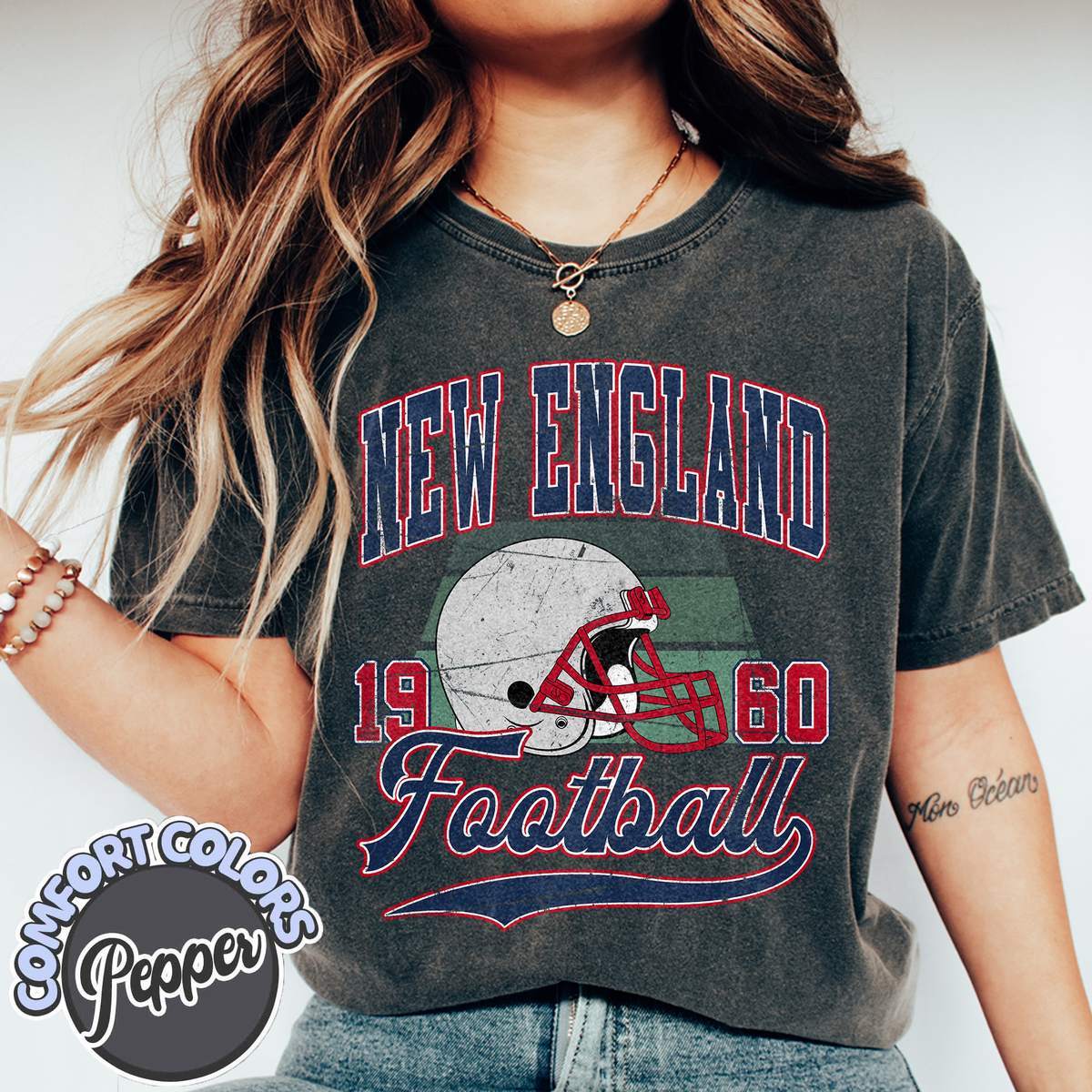 Unisex New England football vintage t-shirt for men and women
