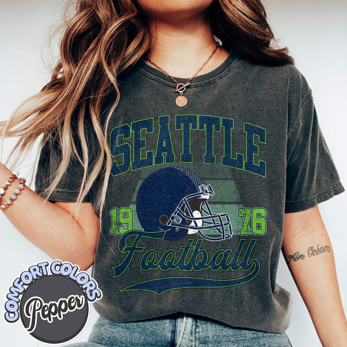 Unisex Seattle football vintage t-shirt for men and women
