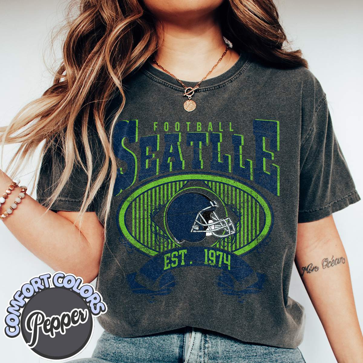 Unisex Seattle football vintage t-shirt for men and women