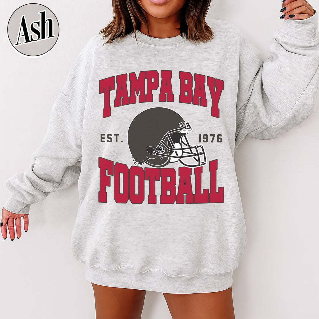 Unisex Tampa Bay football vintage crewneck sweatshirt for men and women