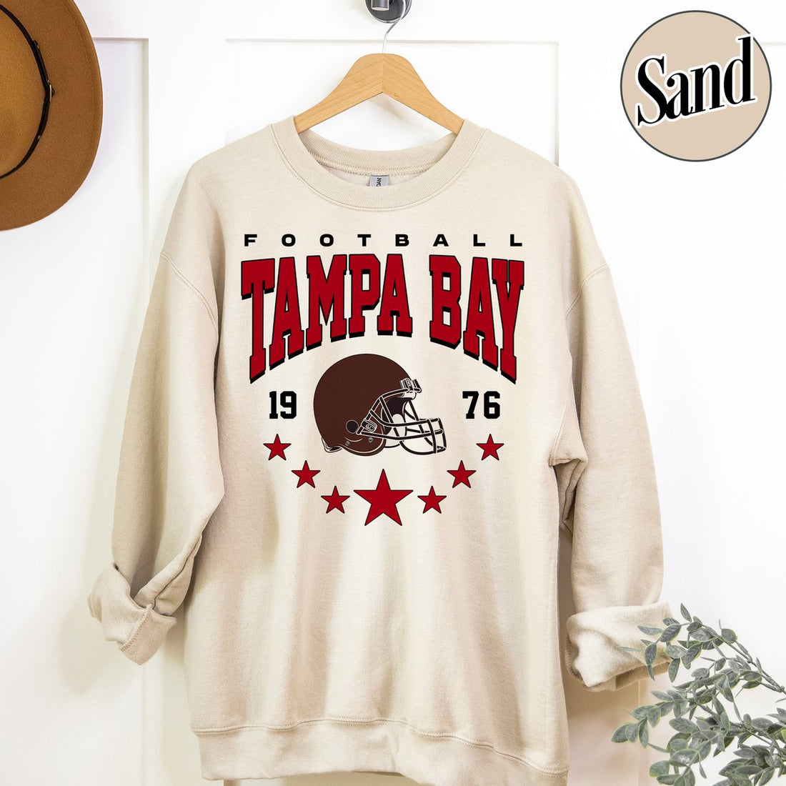 Unisex Tampa Bay football vintage crewneck sweatshirt for men and women