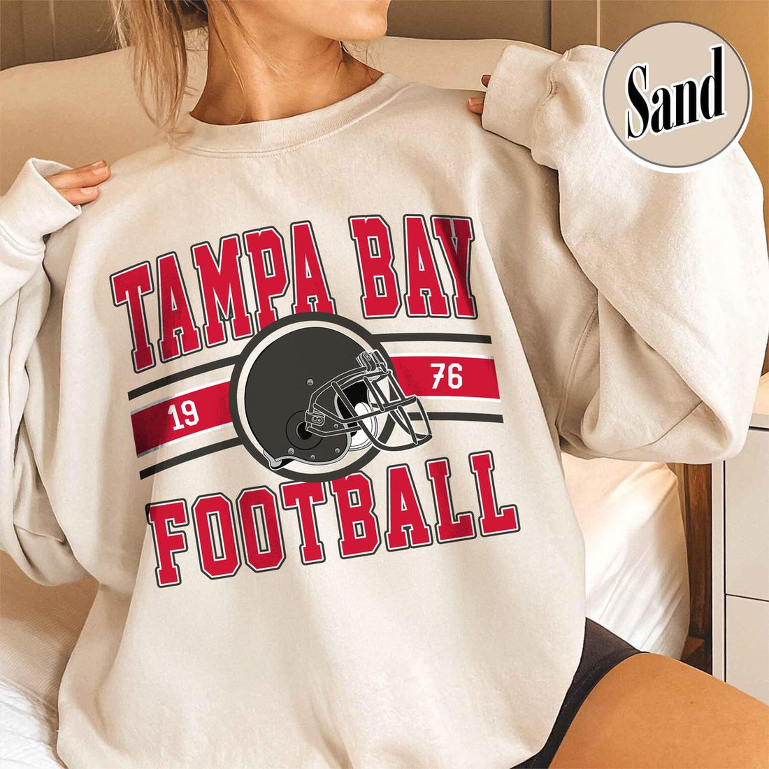 Unisex Tampa Bay football vintage crewneck sweatshirt for men and women