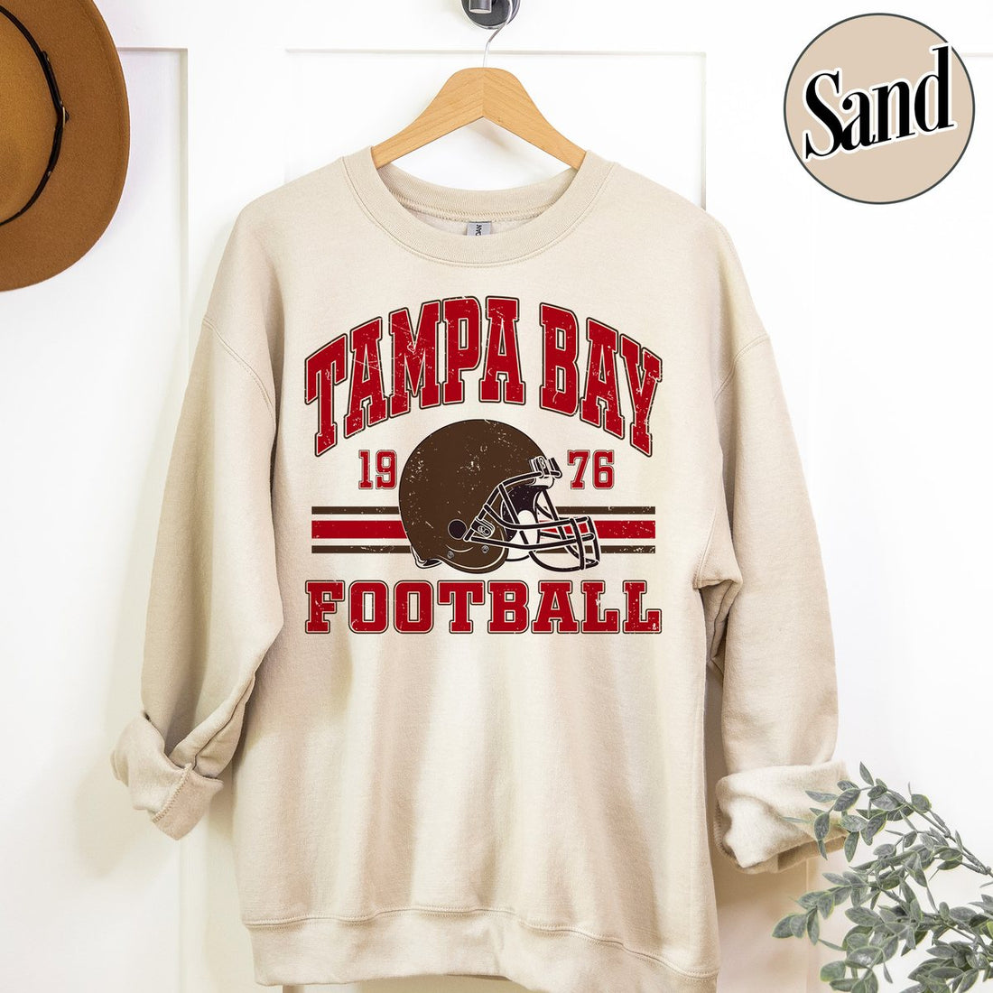 Unisex Tampa Bay football vintage crewneck sweatshirt for men and women