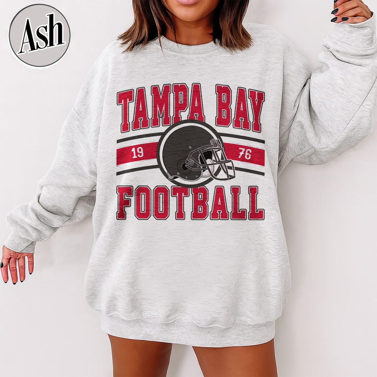 Unisex Tampa Bay football vintage crewneck sweatshirt for men and women