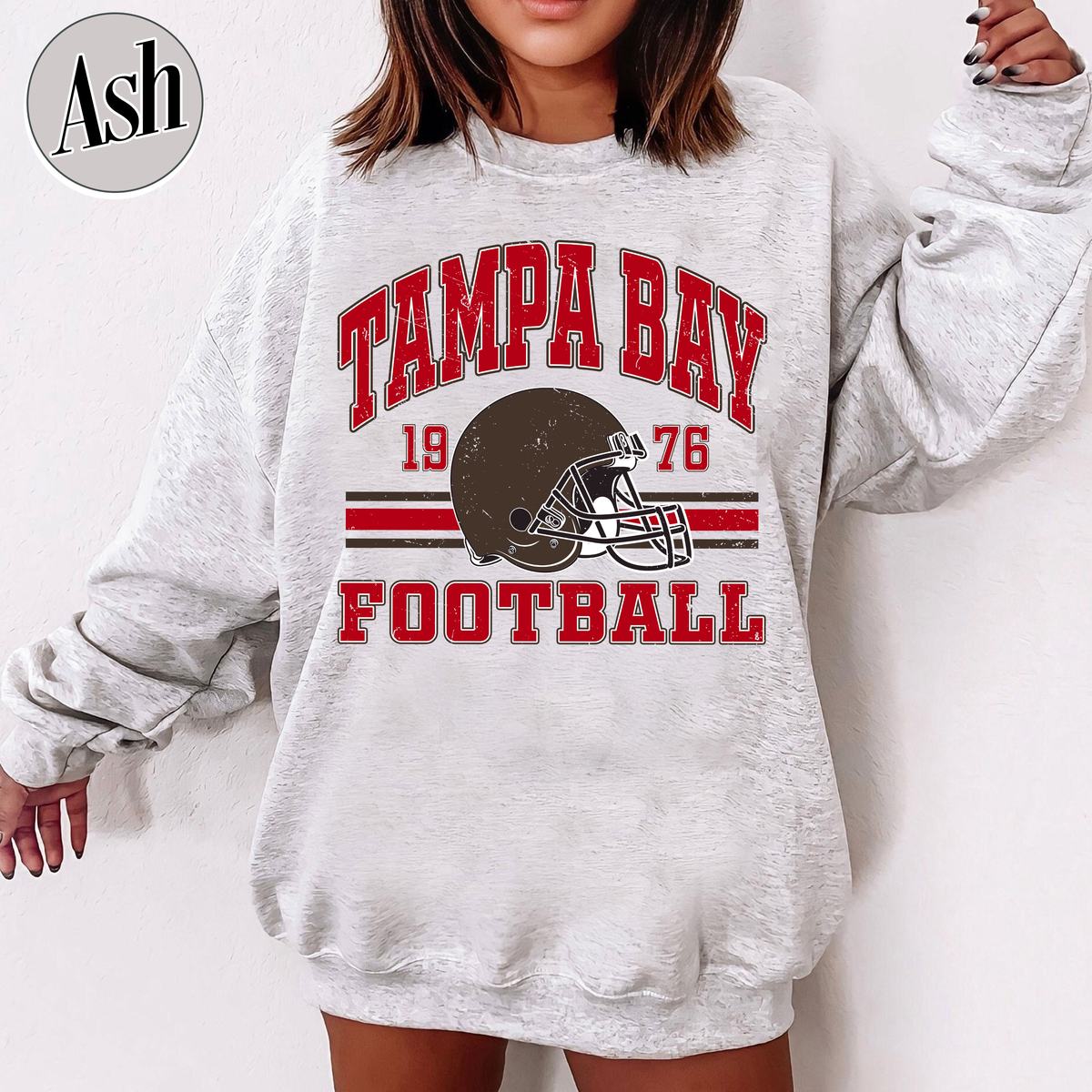 Unisex Tampa Bay football vintage crewneck sweatshirt for men and women