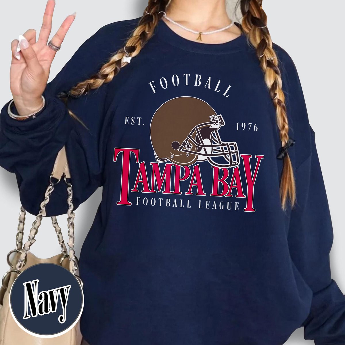 Unisex Tampa Bay football vintage crewneck sweatshirt for men and women