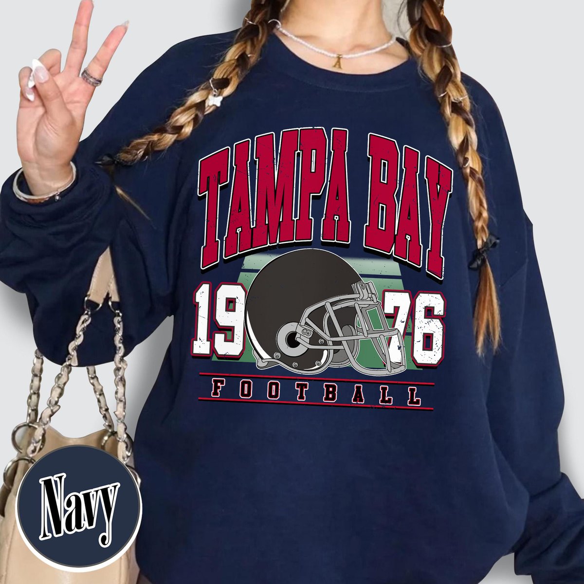 Unisex Tampa Bay football vintage crewneck sweatshirt for men and women