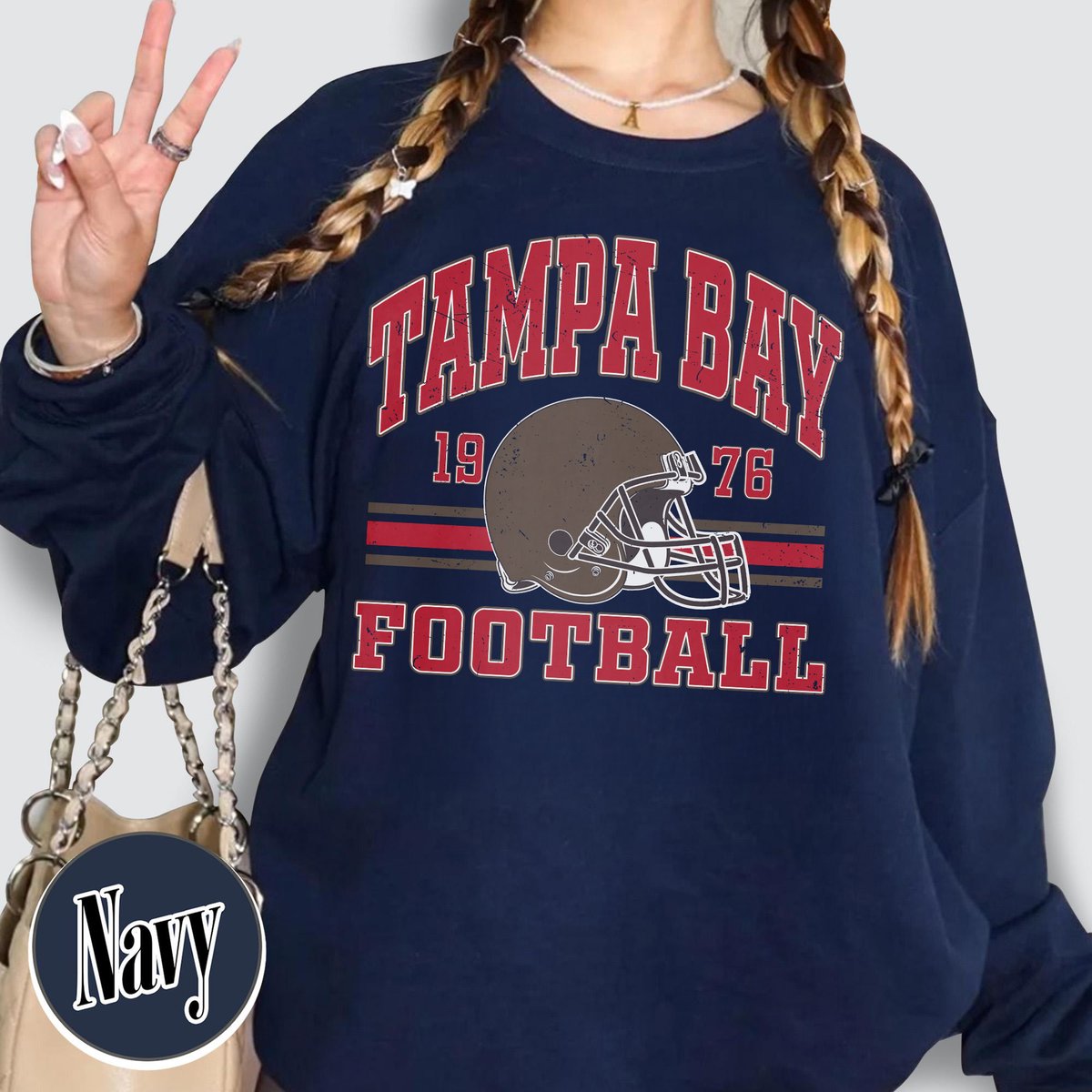Unisex Tampa Bay football vintage crewneck sweatshirt for men and women