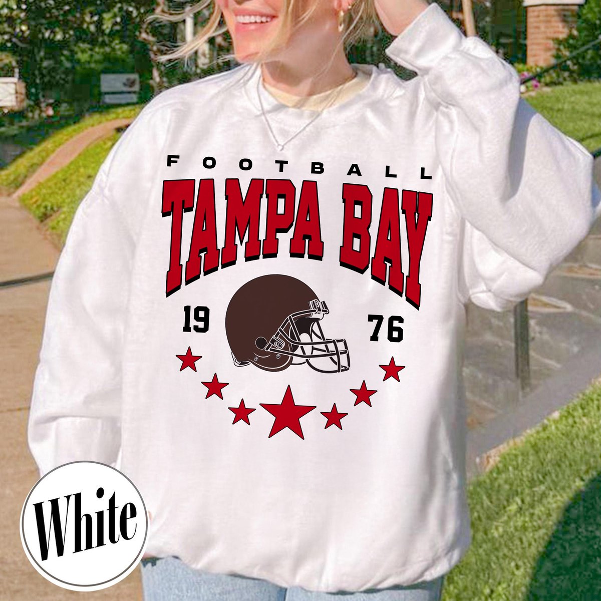 Unisex Tampa Bay football vintage crewneck sweatshirt for men and women