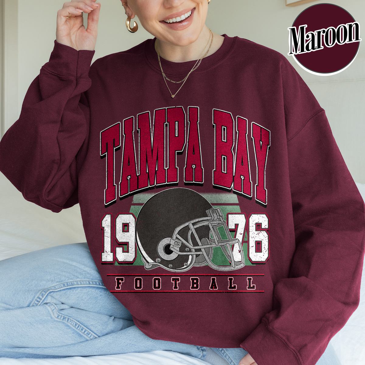 Unisex Tampa Bay football vintage crewneck sweatshirt for men and women