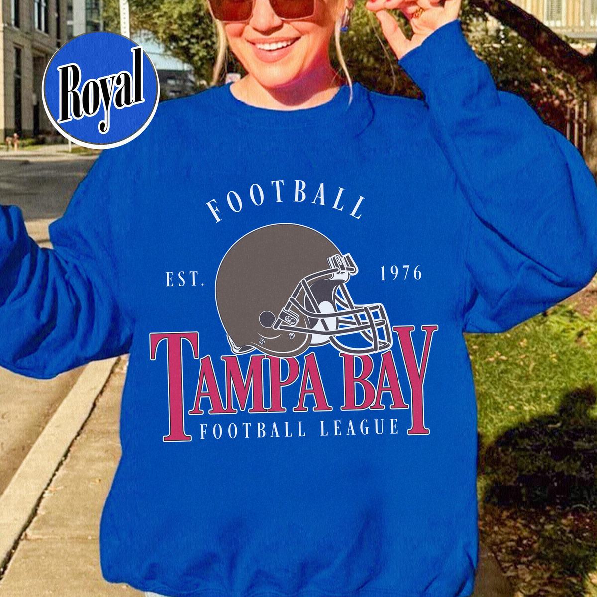 Unisex Tampa Bay football vintage crewneck sweatshirt for men and women