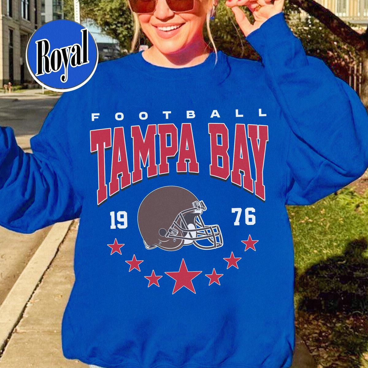 Unisex Tampa Bay football vintage crewneck sweatshirt for men and women