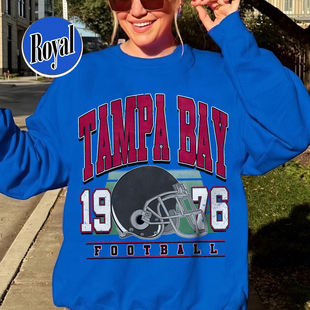 Unisex Tampa Bay football vintage crewneck sweatshirt for men and women