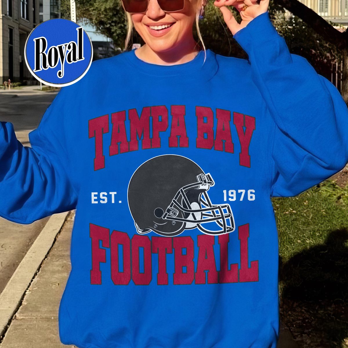 Unisex Tampa Bay football vintage crewneck sweatshirt for men and women