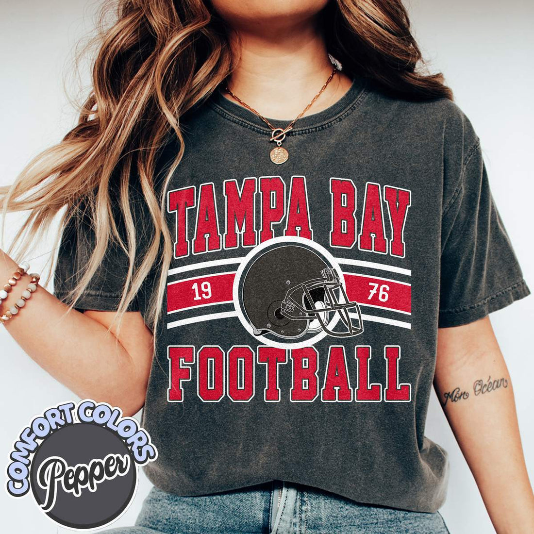 Unisex Tampa Bay football vintage t-shirt for men and women
